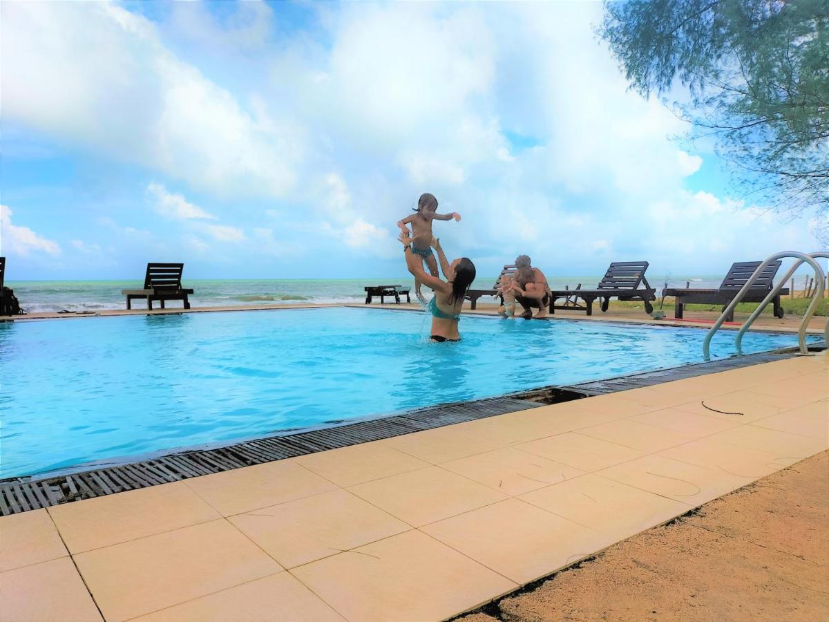 Hotel Coral Bay Trincomalee Exterior foto