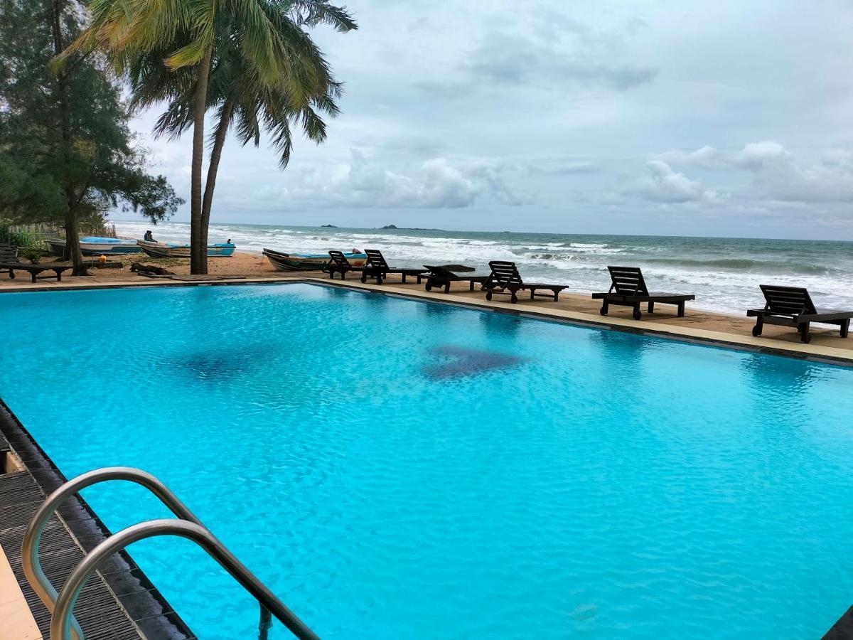 Hotel Coral Bay Trincomalee Exterior foto
