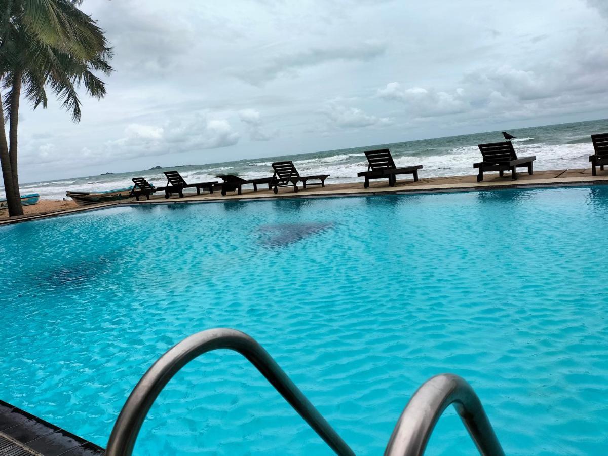 Hotel Coral Bay Trincomalee Exterior foto