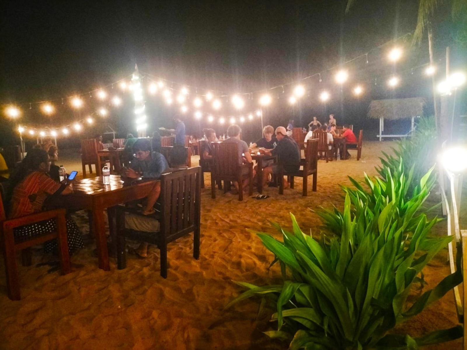 Hotel Coral Bay Trincomalee Exterior foto