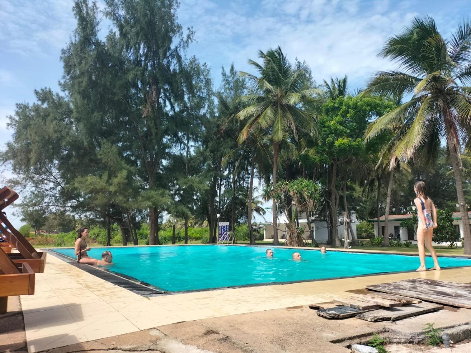 Hotel Coral Bay Trincomalee Exterior foto